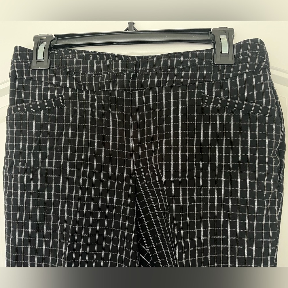Very stretchy straight leg pen stripe slacks